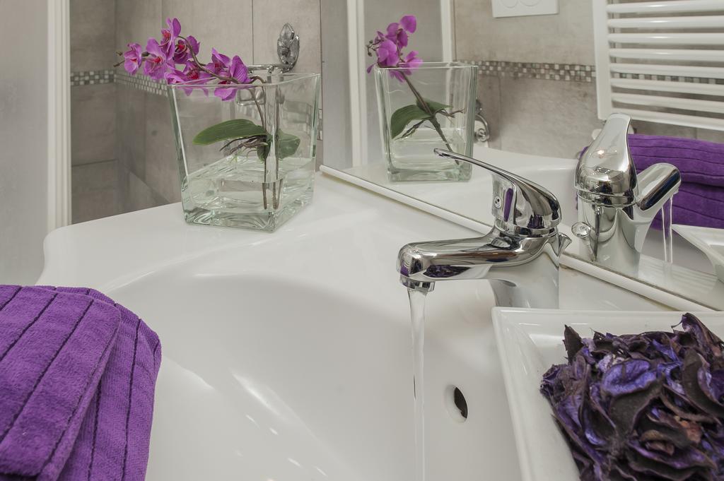 Fl Apartments Charming Flat In The Heart Of Trastevere ローマ エクステリア 写真